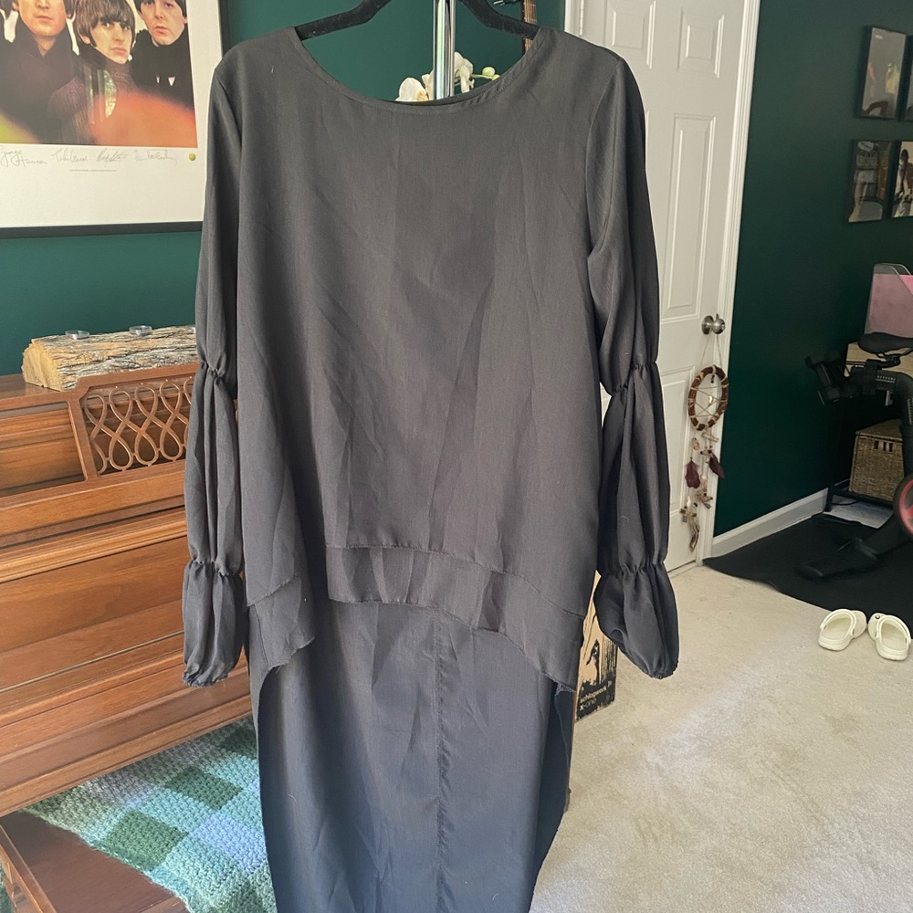 Black Hi-Lo Top